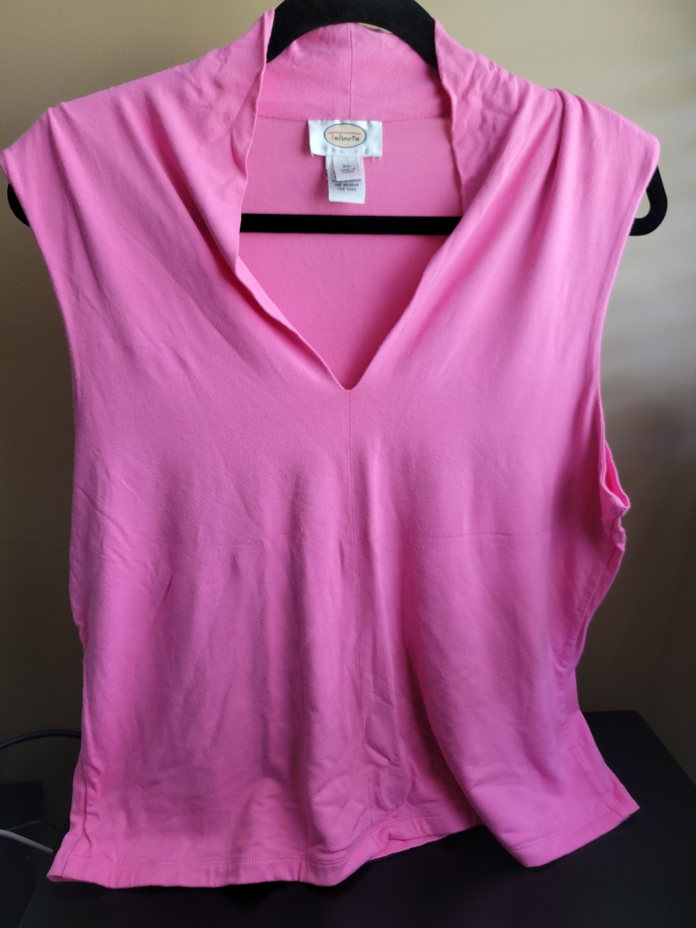Talbots Bright Pink V-Neck Sleeveless Knit Tank